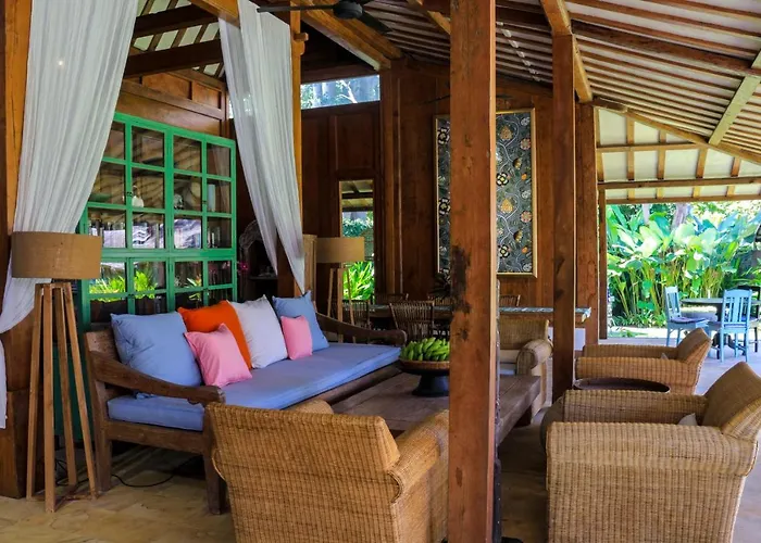 Chanteak Bali - Teak House 3 ベッド・アンド・ブレックファスト ジンバラン
